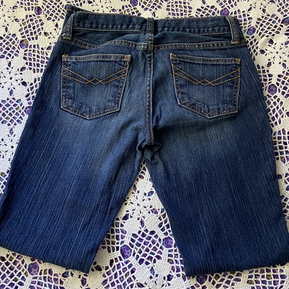 GAP Straight Fit Jeans - Picture 13 of 15